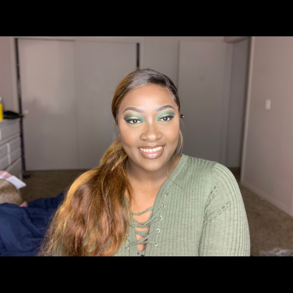 Meet your Posher, Eboni